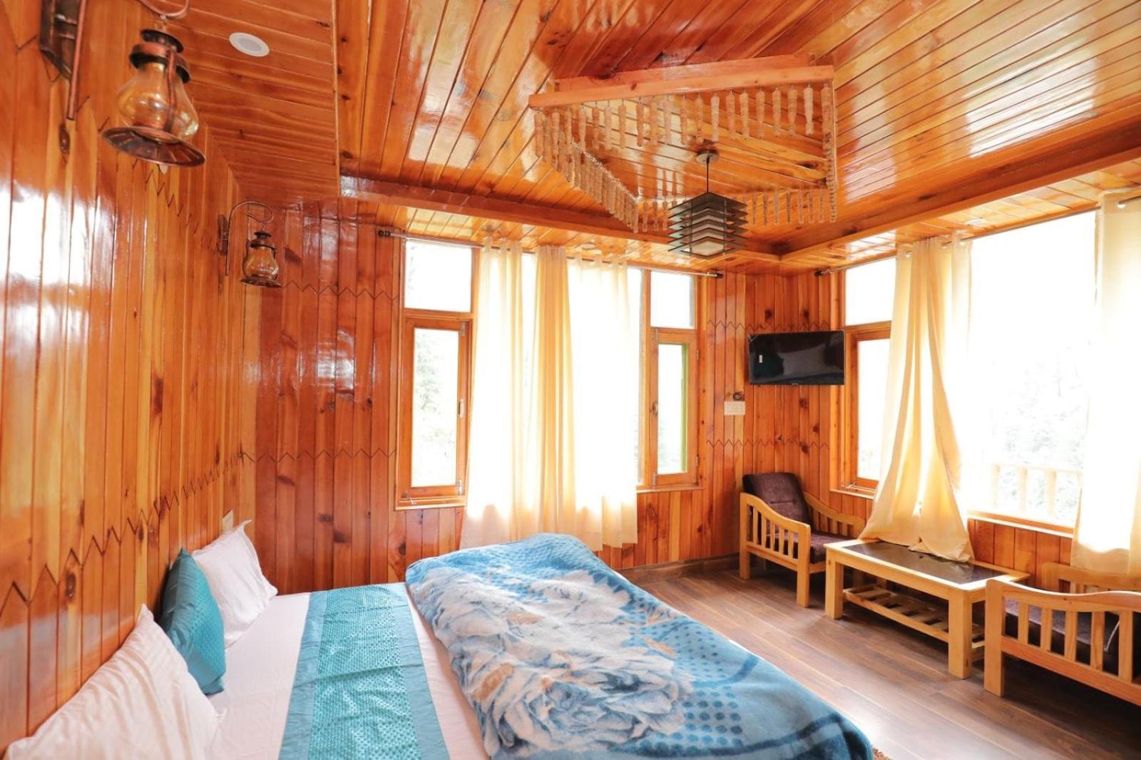 Shangri-La Rooms & Restaurant Касоль Экстерьер фото